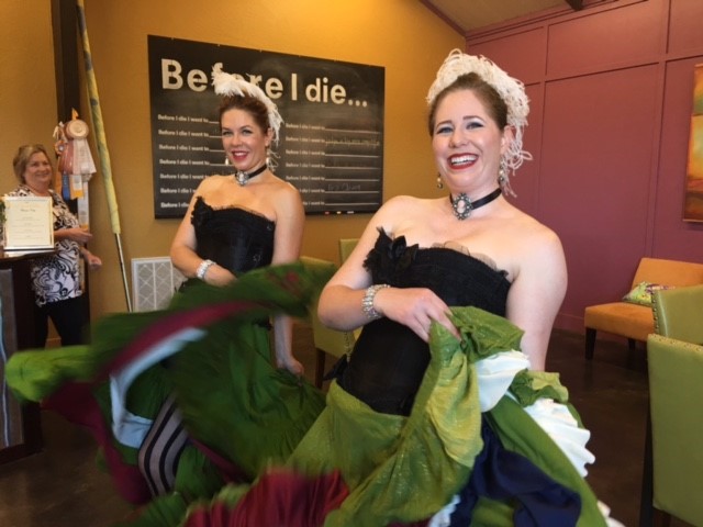 2 Can Can dancers entertaining the bloggers attending the Wine Bloggers 2016 Conference